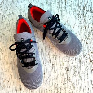 Under Armor Tribase Reign Athletic Shoes—size 10.5